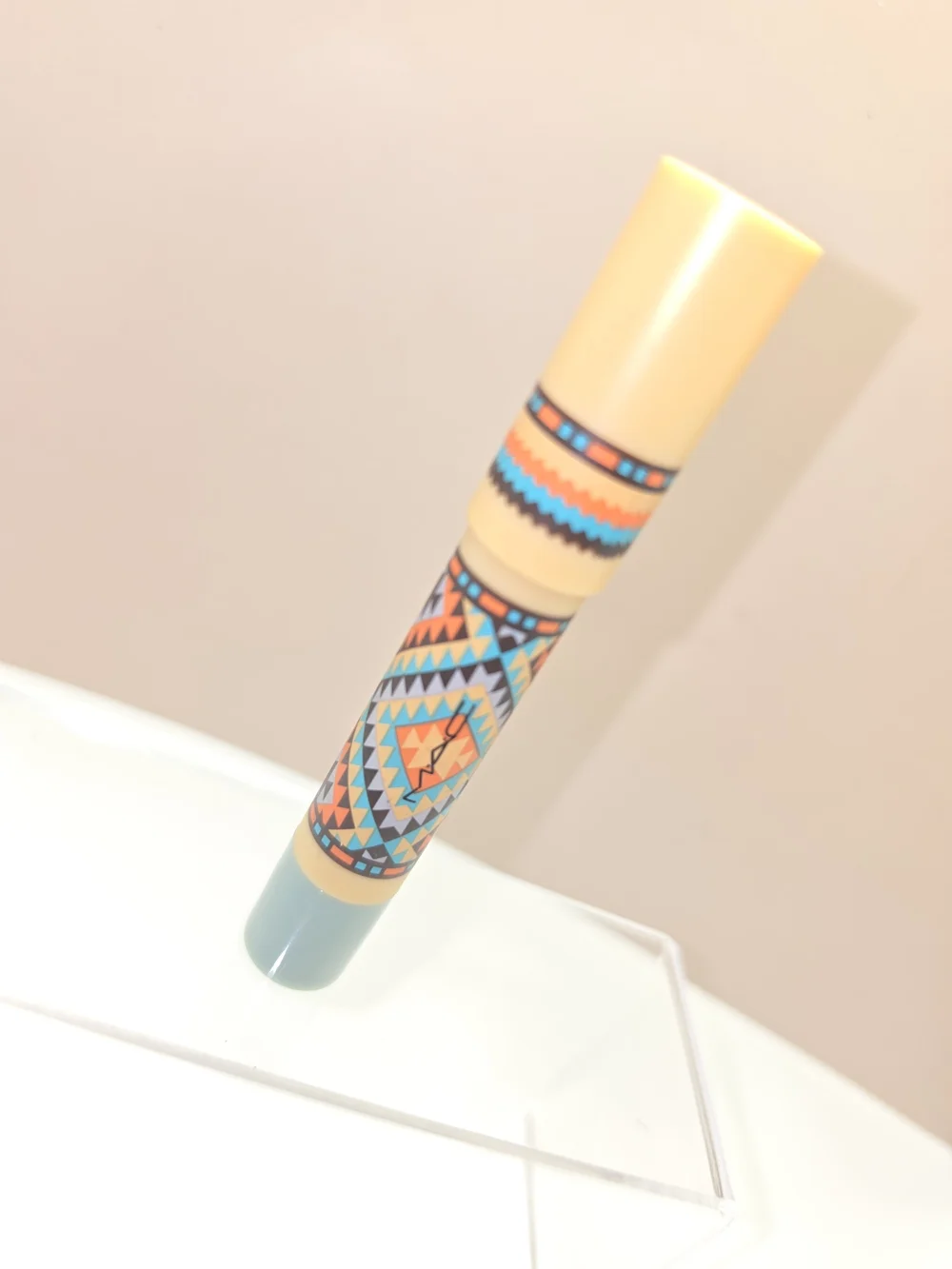 LIMITED EDITION MAC VIBE TRIBE PATENT POLISH LIP PENCIL- 